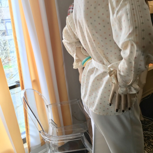 Vintage vanilla silk polka dot blouse. - Picture 2 of 8